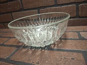 Vintage Pasari Crystal Indonesia PRETZEL 8” Diameter Clear Pressed Glass Bowl